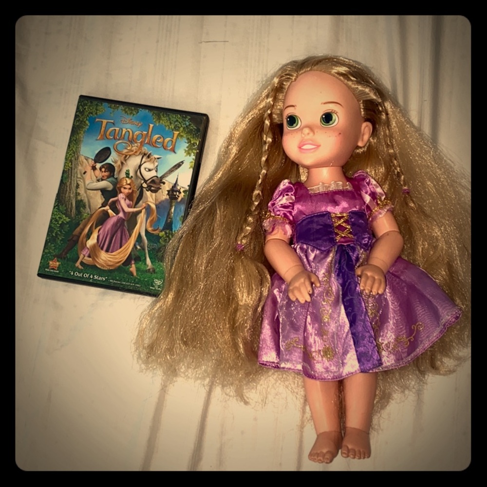 Tangled + Rapunzel doll set